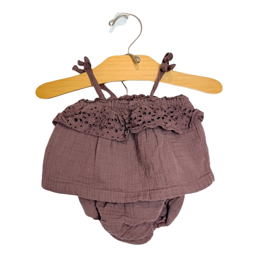 Baby Gap Mauve Gauze Eyelet Lace Camisole and Bloomers Set 0-3 Months